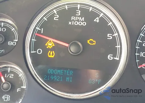 2010 GMC Yukon Xl 1500 Denali из США, поврежденный, VIN 1GKUKMEF7AR168493